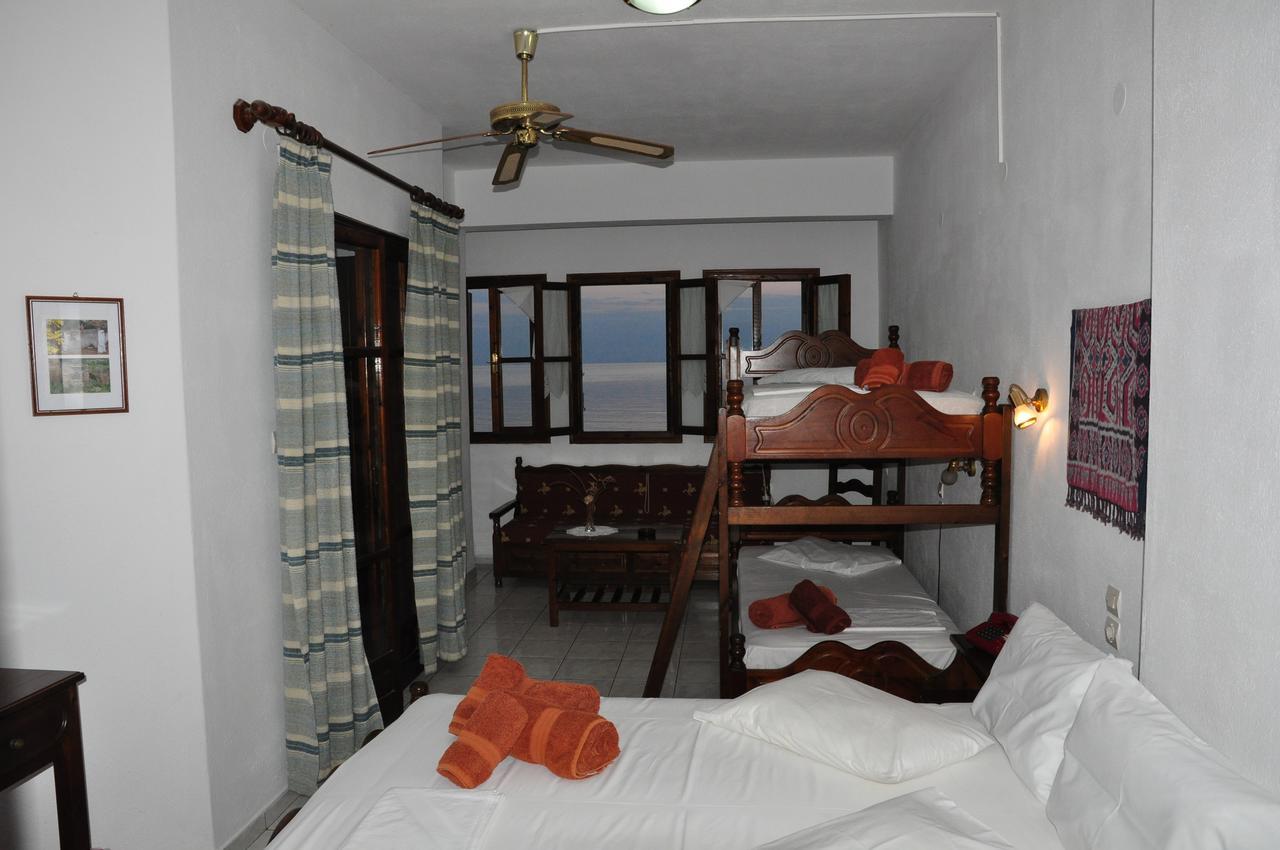 Hagiati Aparthotel 2*