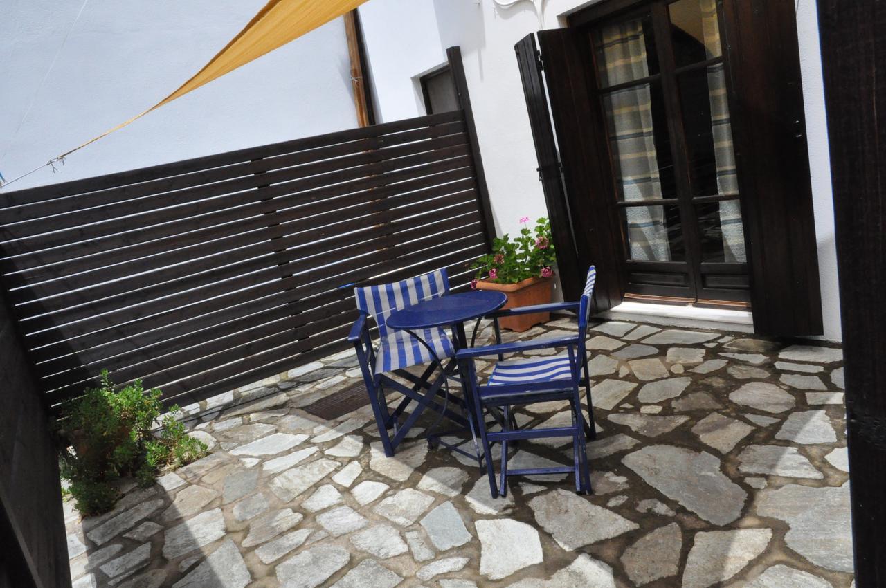 Hagiati Aparthotel 2*